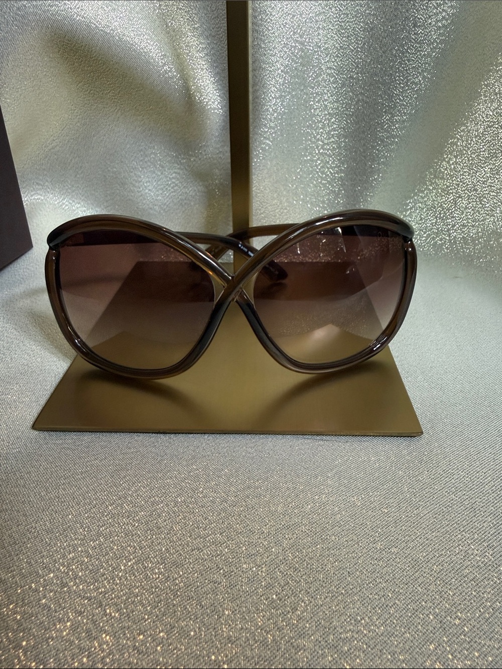 Tom Ford Brown Gradient Oversized Sunglasses - Picture 2 of 6